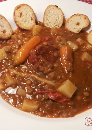 Foto principal de Lentejas con mini verduras y tomates secos
