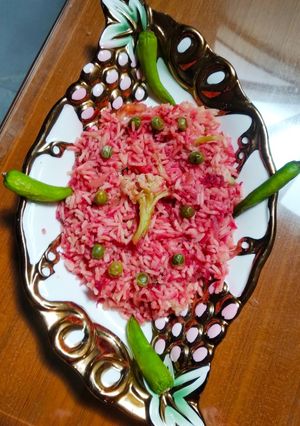 A picture of Beetroot vegetable pulao.