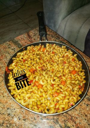 A picture of Stir fry macaroni.