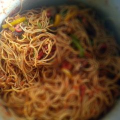 A picture of Stir fry spaghetti.