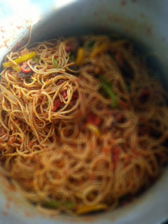 A picture of Stir fry spaghetti.