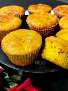પાઇનેપલ ટૂટીફ્રૂટી મફીન્સ (Pineapple Tuttyfruity Muffins) રેસીપી મુખ્ય ફોટો