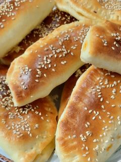 عکسی از دستور پیراشکی گوشت و سوسیس