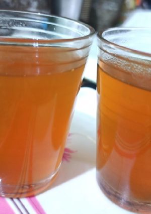 तुलसी अदरक हनी चाय (Tulsi Adrak honey chai recipe in hindi) रेसिपी मुख्य फोटो