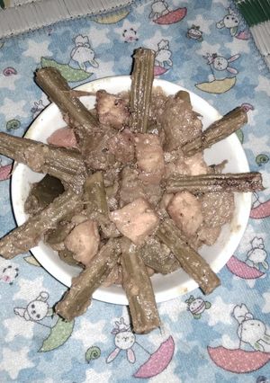 A picture of Paneer with drum stick.