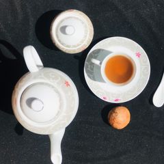 A picture of Avocado seed tea 🥑☕️.