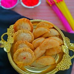 A picture of Mava gujhiya.