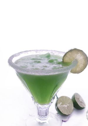 A picture of Green and honeydew melon.