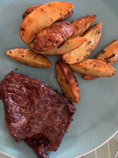 Una foto de Papas rústicas