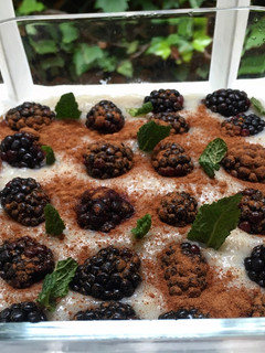 Una foto de Avena con moras