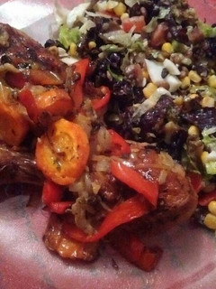 Una foto de "Pollo al horno con Ensalada"