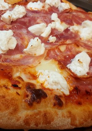 O poză a rețetei Pizza ca la pizzerie.