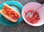 Una foto de hot dog de salchicha