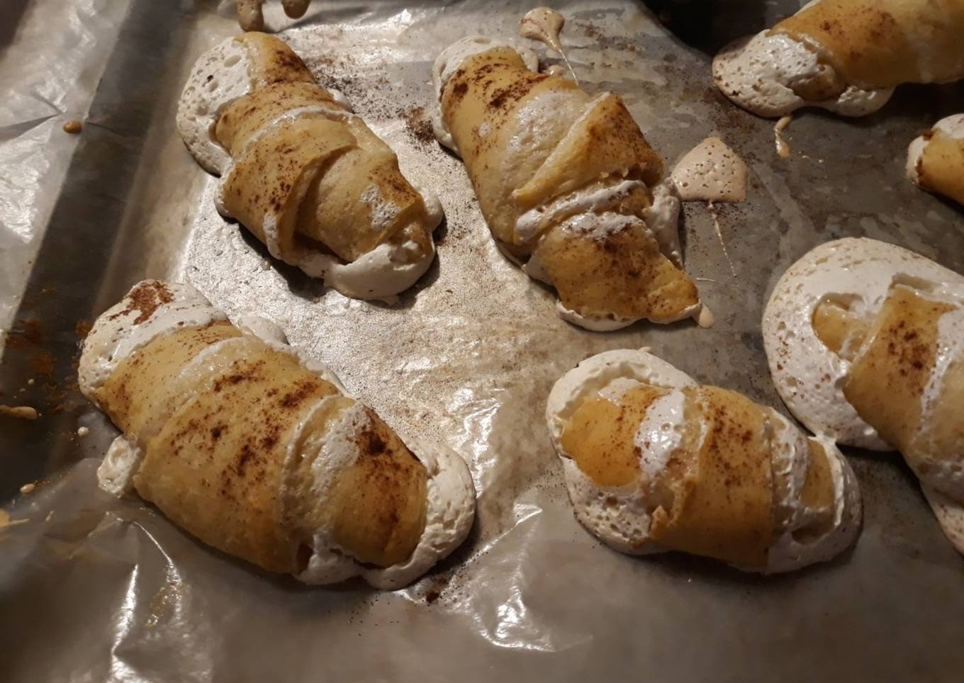 Cinnamon filled cressents