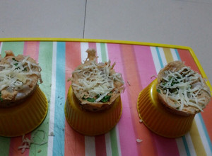 A picture of Oats savoury muffins.