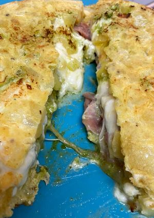 Una foto de Tortilla de pesto & burrata 🤩