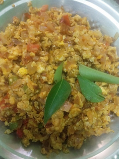 மசாலா முட்டை பொடிமாஸ் (Masala muttai podimass recipe in tamil) செய்முறை முக்கிய புகைப்படம்