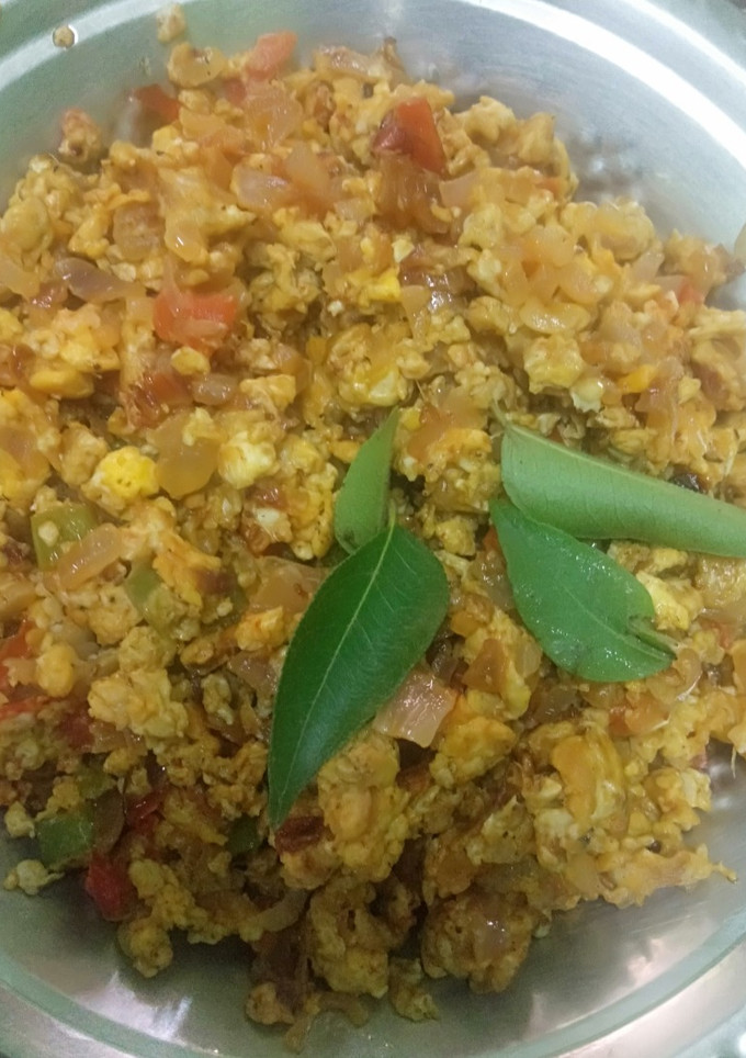 மசாலா முட்டை பொடிமாஸ் (Masala muttai podimass recipe in tamil) செய்முறை முக்கிய புகைப்படம்
