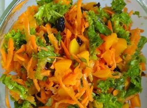 Una foto de Ensalada de durazno buen acompañamiento