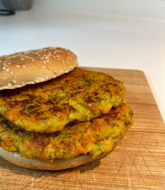 Foto principal de Hamburguesas de calabacín y zanahoria