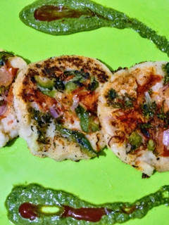 A picture of Bread Uttapam.