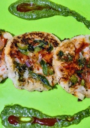 A picture of Bread Uttapam.