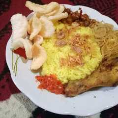 รูปของ Nasi kuning rumahan ricecooker