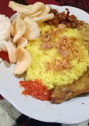 Foto resep Nasi kuning rumahan ricecooker