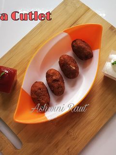 सोया कटलेट (soya cutlet recipe in marathi) रेसिपी चे मुख्य फोटो 