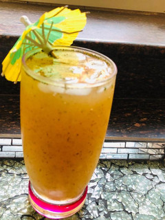 आम पन्ना (Aam Panna recipe in Hindi) रेसिपी मुख्य फोटो