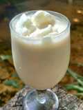 પીનટ બટર મિલ્કશેક વીથ આઇસ્ક્રીમ (Peanut Butter Milkshake With Ice Cream Recipe In Gujarati)