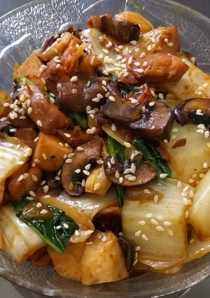 Foto resep Tumis sawi kimchi ayam jamur - kekorea-an part 1 😁