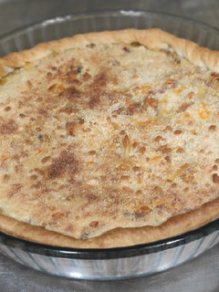 Una foto de Quiche lorraine de puerro, champiñón y bacon 🥮🥓🥬