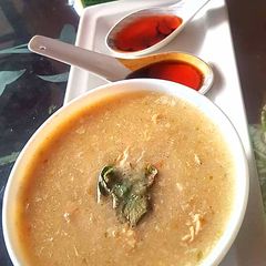 A picture of Chicken cheese soup🥣.