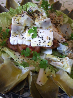 Una foto de Ensalada de alcachofas marinadas en lima