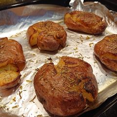 A picture of Rosemary Roasted Potatoes.