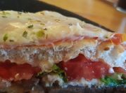 Una foto de bife a la pizza