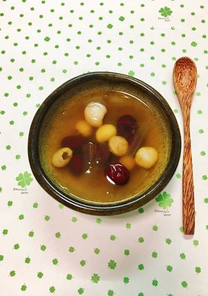 Hình của món Chè Nha Đam Táo Đỏ Nhãn Nhục.