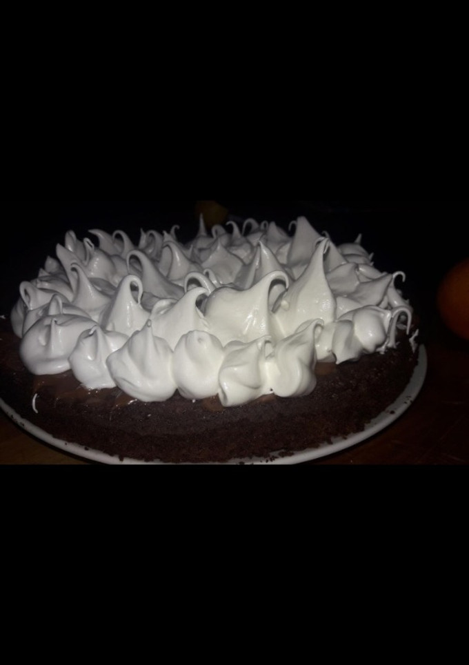Una foto de Súper Brownie con dulce de leche y Merengue