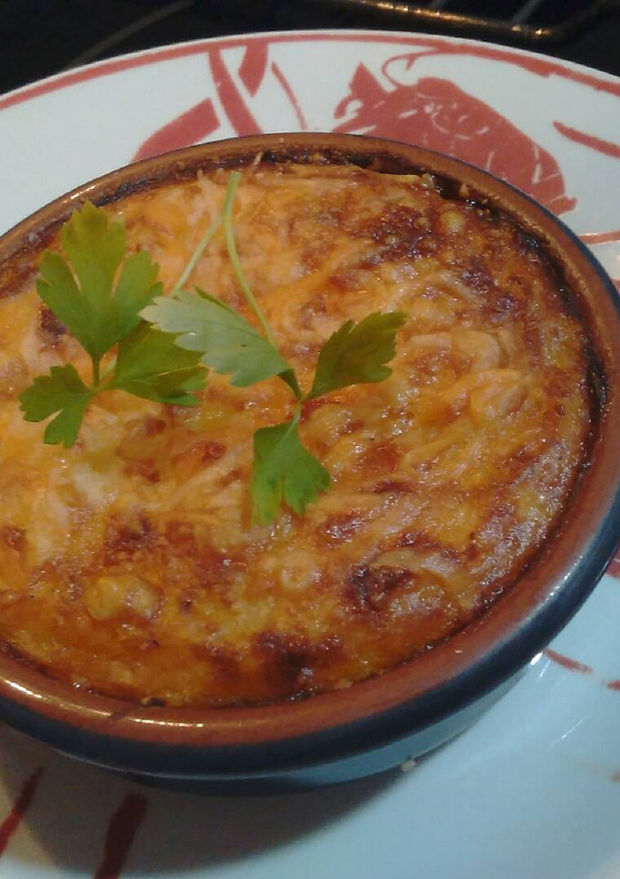 Una foto de Pastel de carne con sobrasada y parmentier gratinada