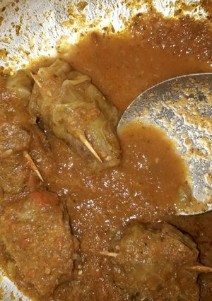 A picture of Stuffed cabbage.