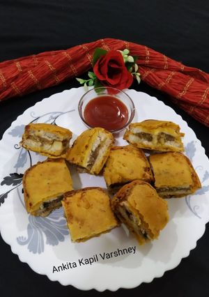 A picture of Lunch Box (Bread Pakoda).