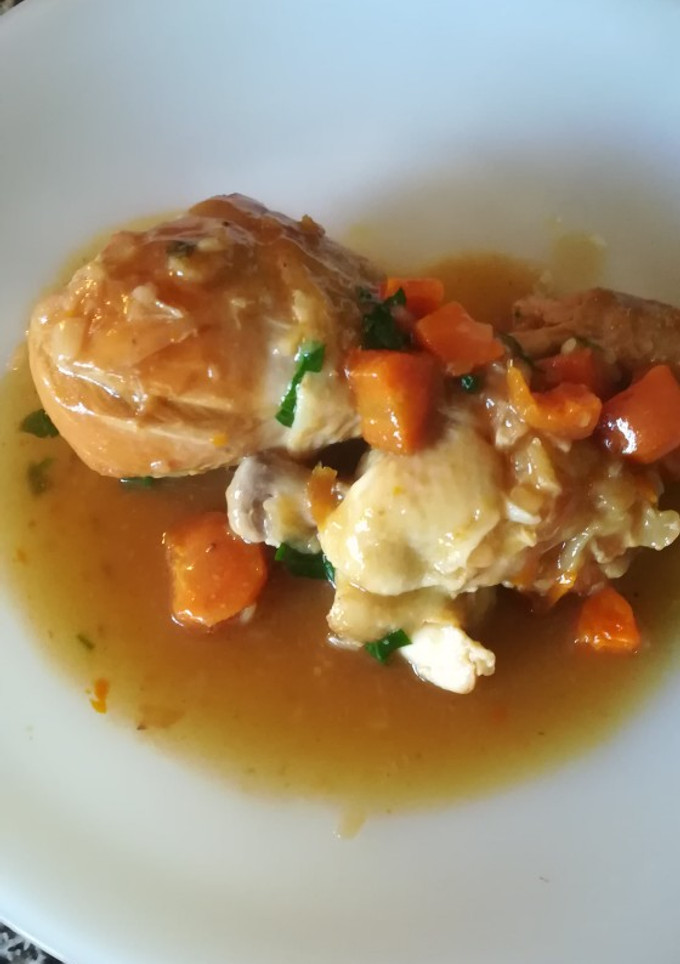 Una foto de Pollo a la sopa de cebolla