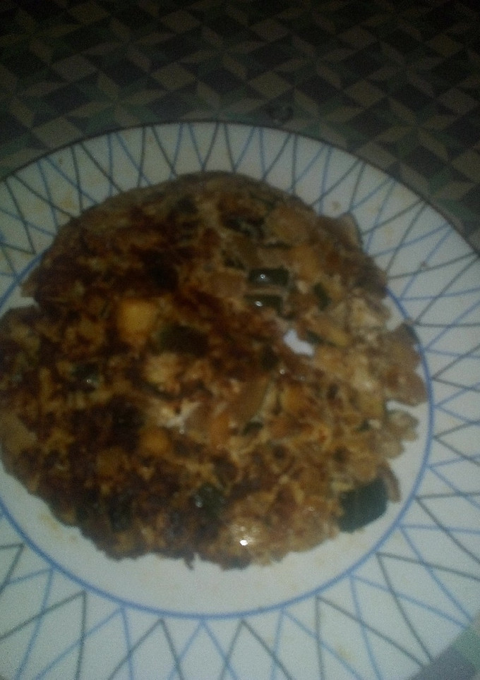 Una foto de Tortilla de berenjena con cebolla