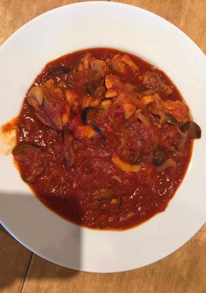 A picture of Chicken tomato soup.
