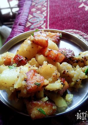 A picture of Simple aloo paneer ki sabji.