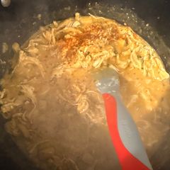A picture of Creamy Shredded Chicken with Duck Tallow.