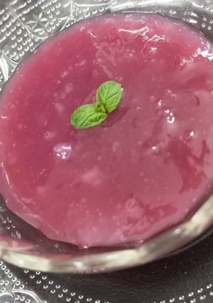 A picture of Pomegranate jelly.