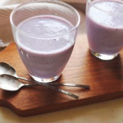 A picture of Soy milk "Amazake" smoothie.