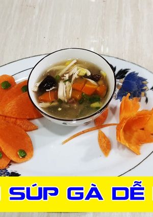 Hình của món Đơn giản với món súp gà dễ nấu.